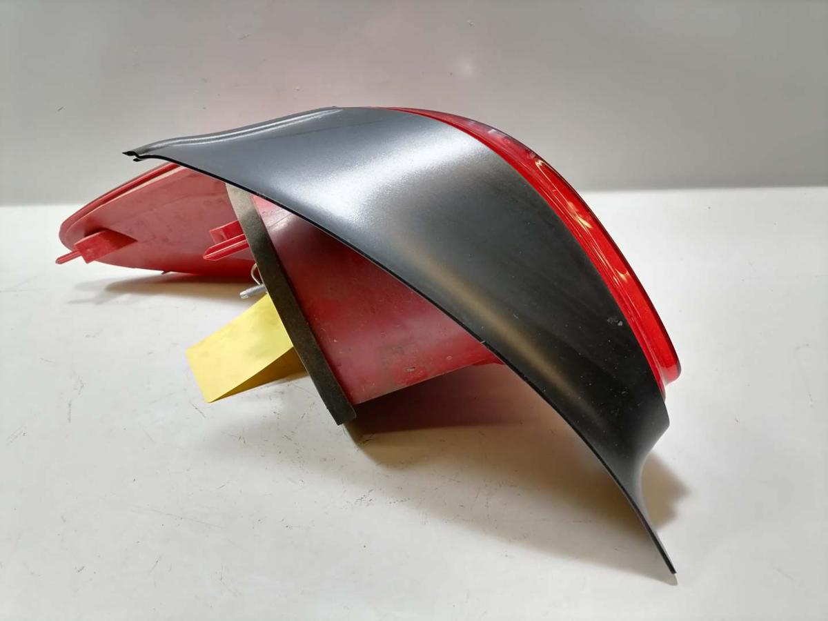 Peugeot 2006+ original Rücklicht Rückleuchte Schlussleuchte rechts Bj.2010